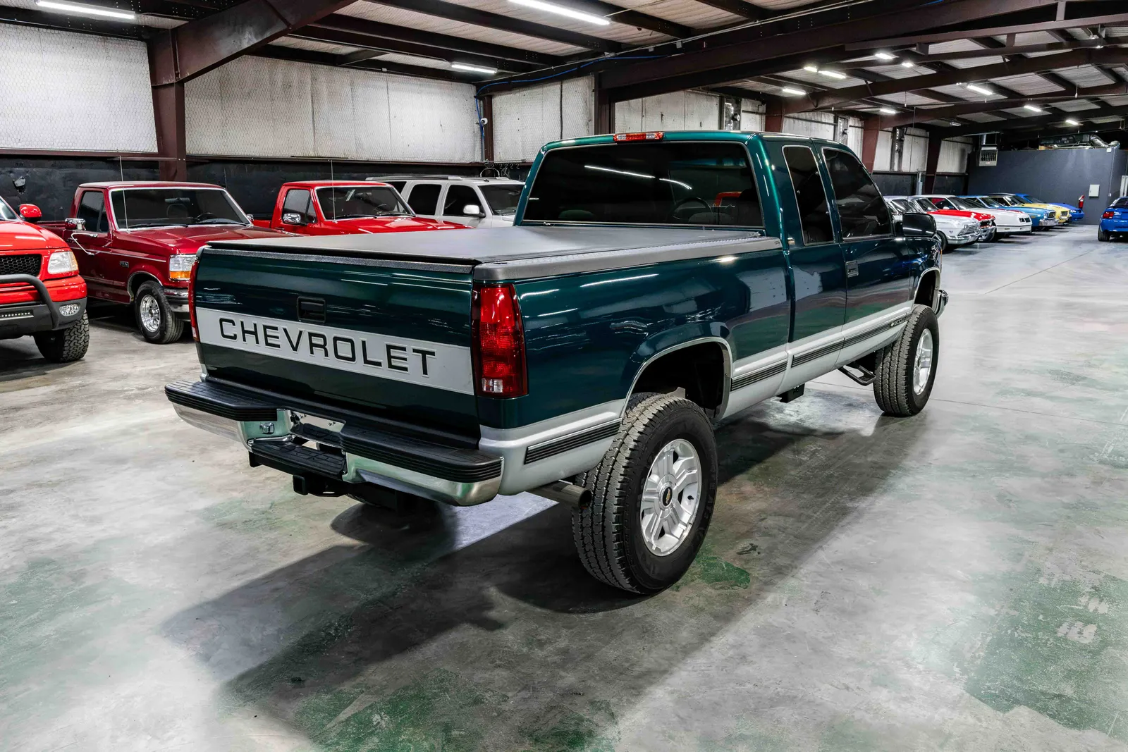 1995-Chevrolet-K1500-Emerald Green Metallic-223119-37.jpg